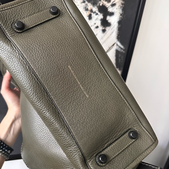 Rogue Coach bag pebble leather black olive green top handle, shoulder cross body - Picture 5 of 5